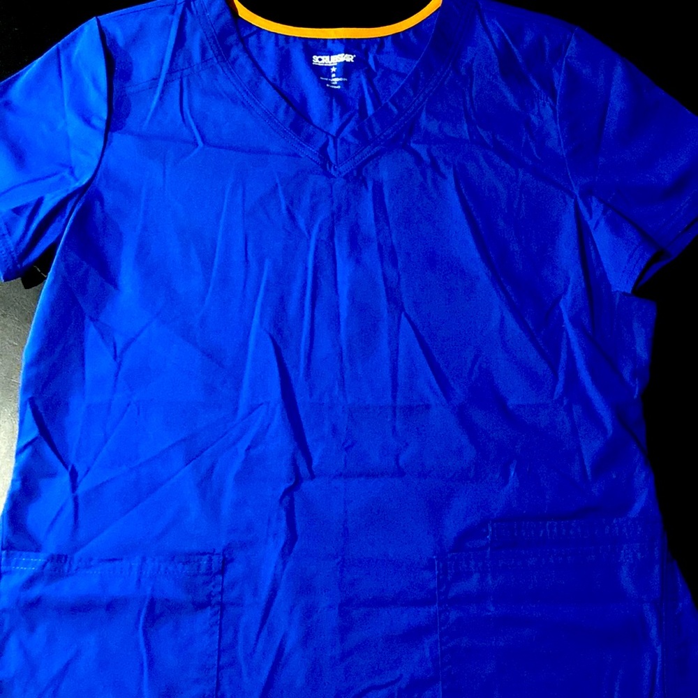 Scrubstar Medium Scrub Top with 3 pockets